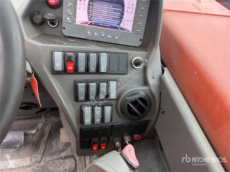 رافعة شوكية تلسكوبية Manitou MRT2150 Privilege+