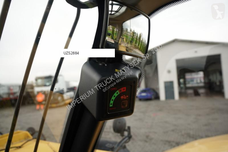 Телескопичен товарач Caterpillar C
