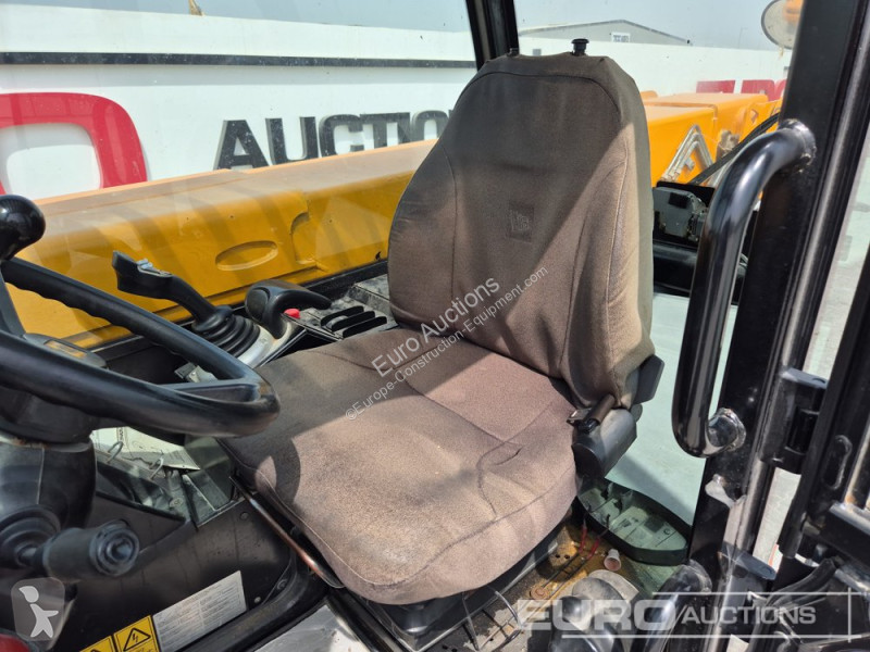 رافعة شوكية تلسكوبية JCB 540-200