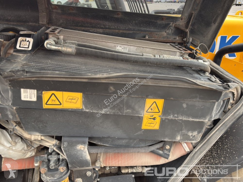 رافعة شوكية تلسكوبية JCB 525-60 Hi Viz