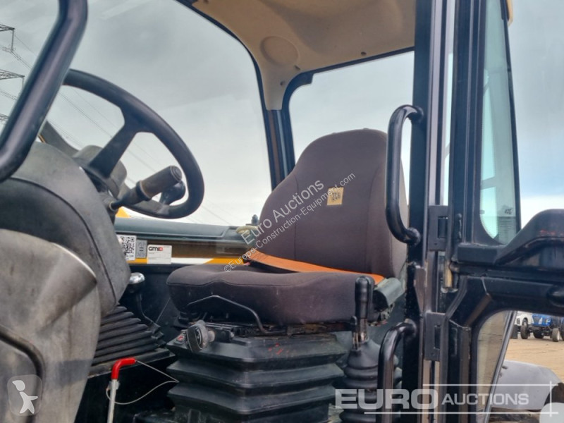 Teleskopický vozík JCB 540-140 Hi Viz