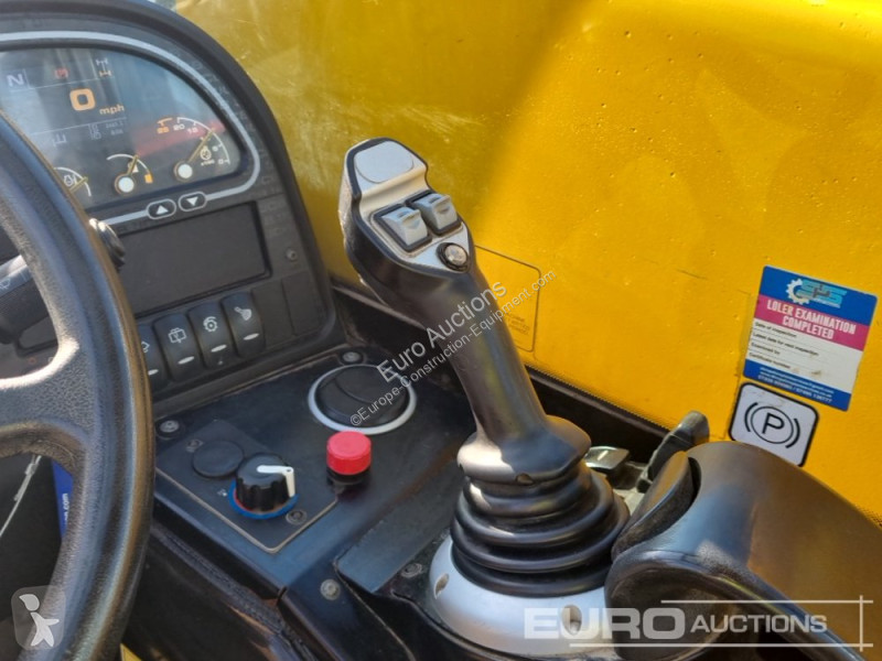 Teleskopický vozík JCB 525-60 Hi Viz