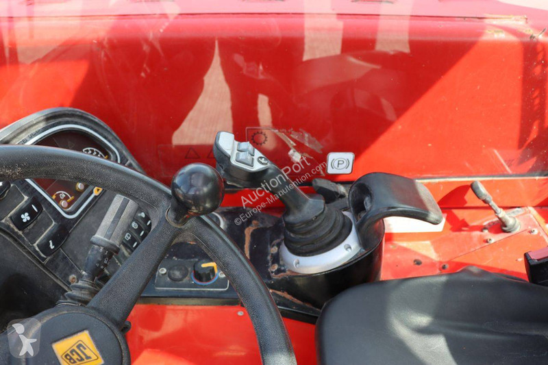 Телескопический погрузчик JCB 526-60T