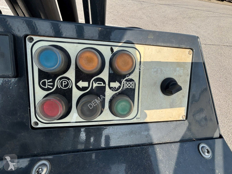 Teleskopisk truck  F3 151...