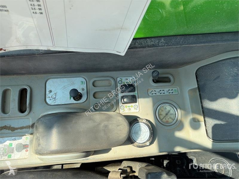 Телескопічний навантажувач Merlo P38.13PLUS