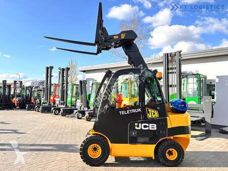 Încărcător telescopic JCB