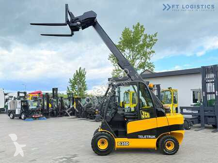 Încărcător telescopic JCB