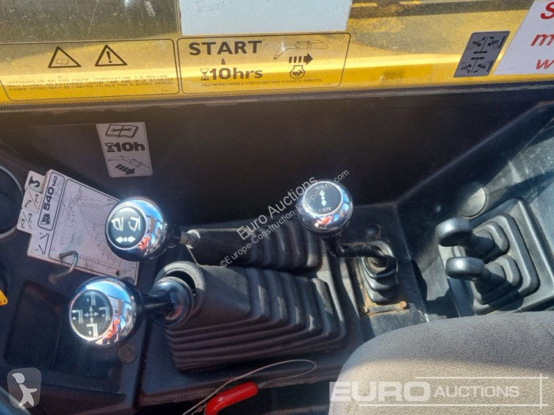 رافعة شوكية تلسكوبية JCB 540-140 Hi Viz