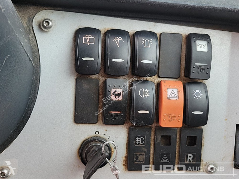 Teleskopický vozík JCB 520-40