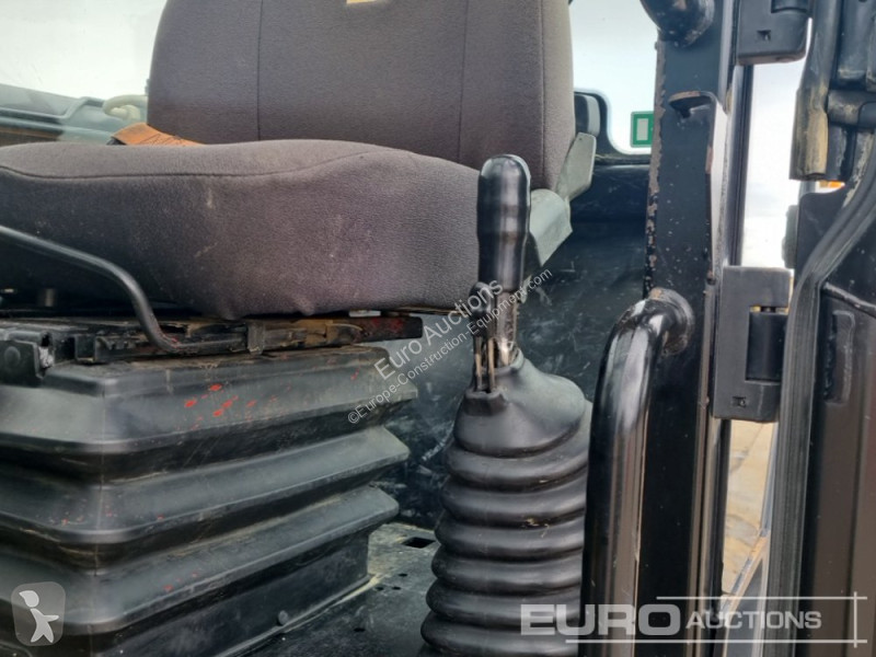 Teleskopický vozík JCB 540-140 Hi Viz