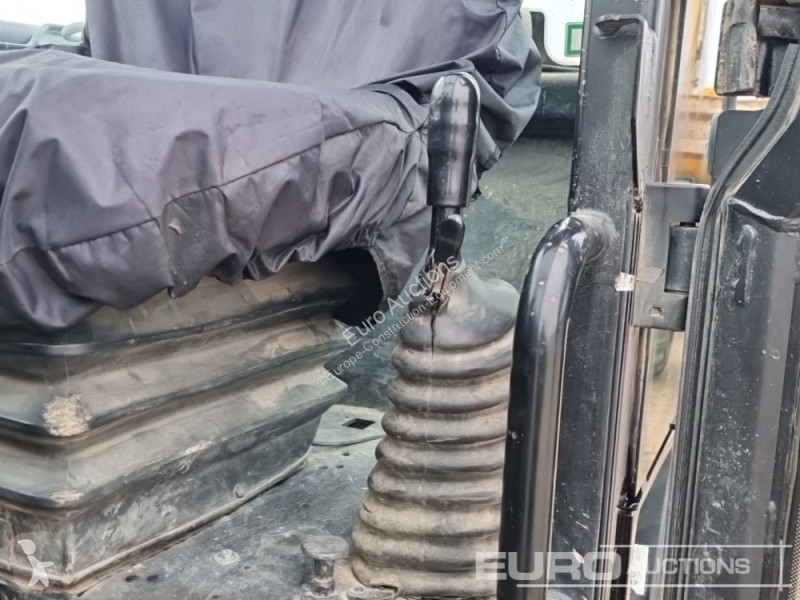 Teleskopický vozík JCB 535-140 Hi Viz