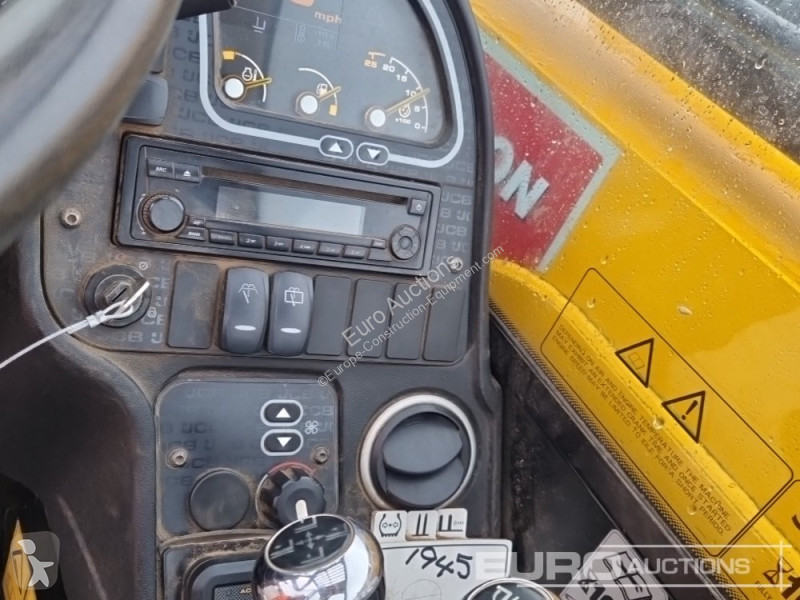 Teleskopický vozík JCB 535-95