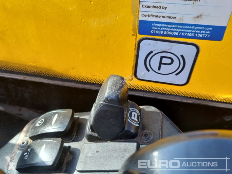 Teleskopický vozík JCB 525-60 Hi Viz