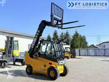Teleskopický manipulátor JCB