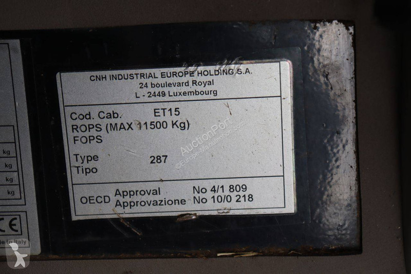Teleskopický manipulátor New Holland LM628