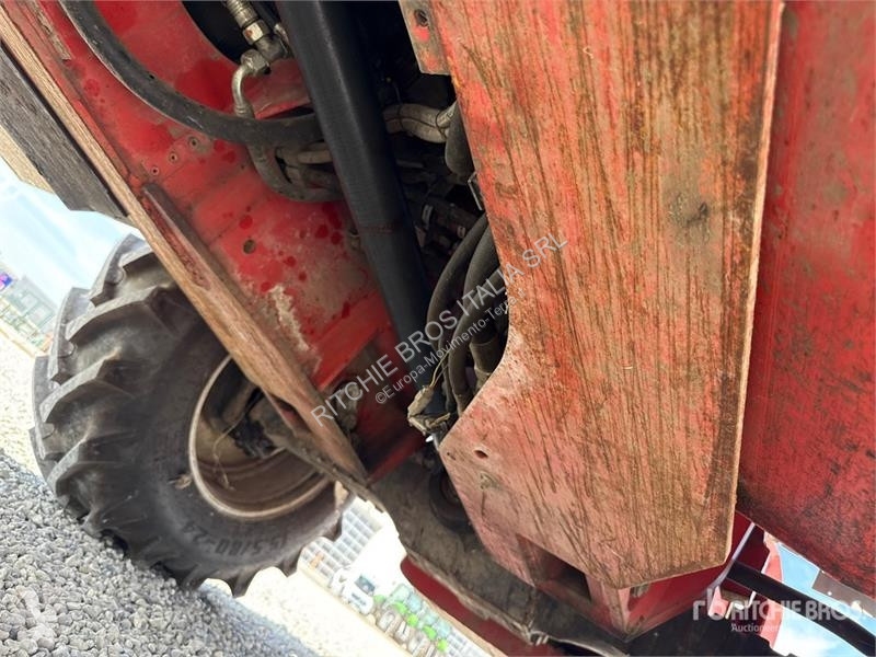 Телескопічний навантажувач Manitou MT1435