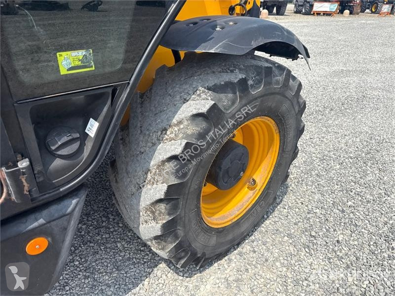 Chariot télescopique JCB