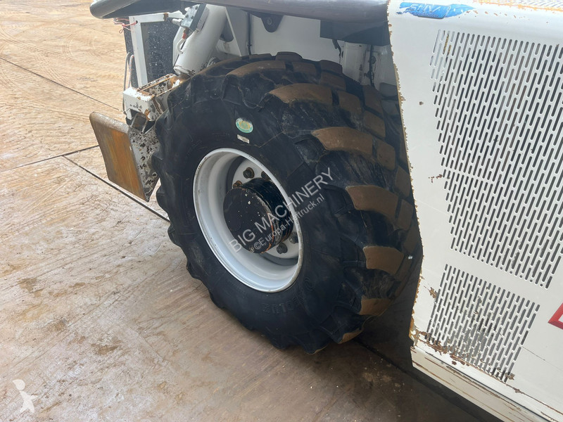 رافعة شوكية تلسكوبية Manitou MRT2150+ plus...