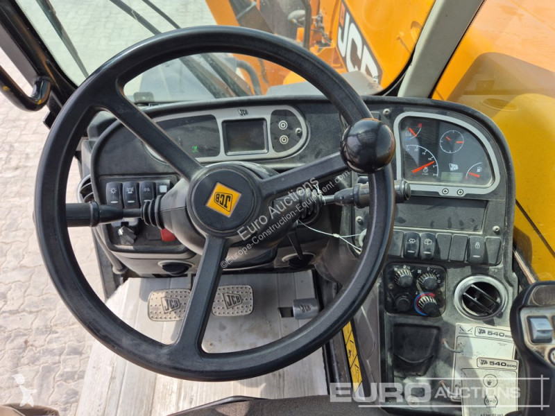 رافعة شوكية تلسكوبية JCB 540-200