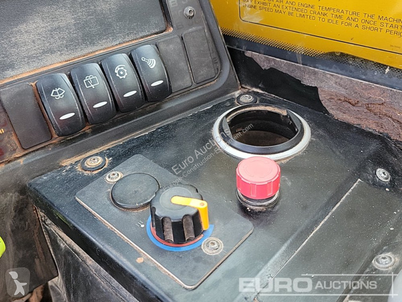 Teleskopický vozík JCB 525-60 Hi Viz