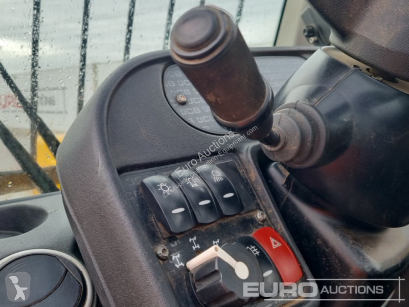 Teleskopický vozík JCB 535-95