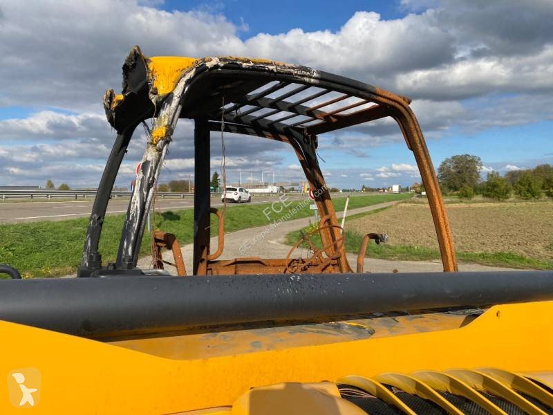 رافعة شوكية تلسكوبية JCB 540-140 -1er Main...