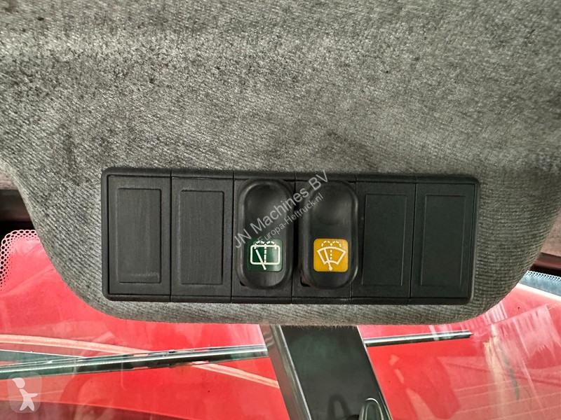رافعة شوكية تلسكوبية Manitou
