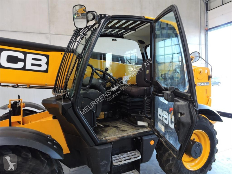 رافعة شوكية تلسكوبية JCB
