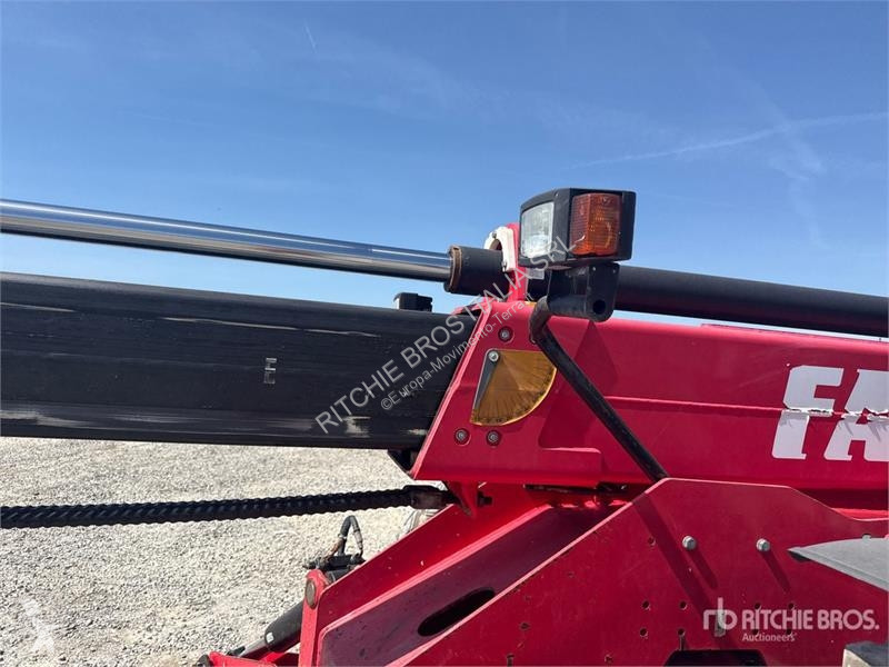 Телескопічний навантажувач  14.42 Telehandler
