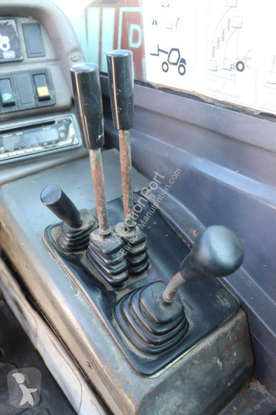 Teleskopický manipulátor Manitou MLT628T