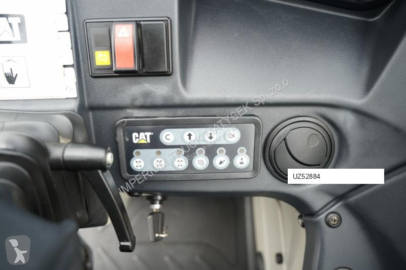 Телескопичен товарач Caterpillar C