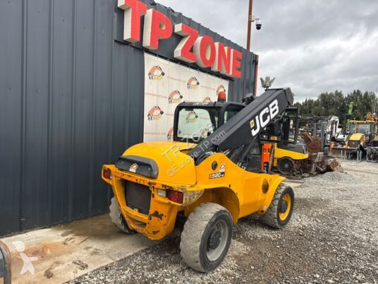 Chariot télescopique JCB