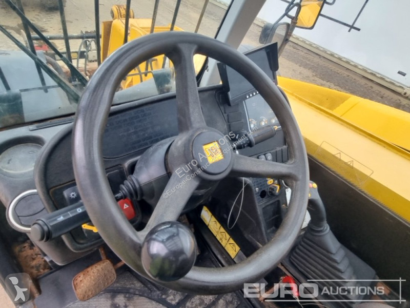 Teleskopický vozík JCB 531-70