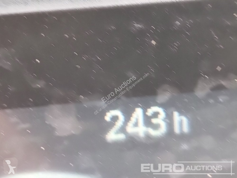 Teleskopický vozík  755I