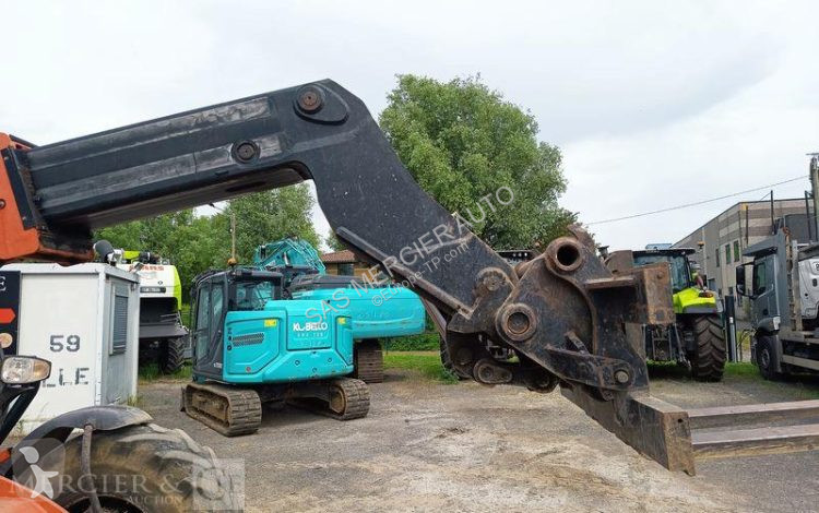 رافعة شوكية تلسكوبية Manitou