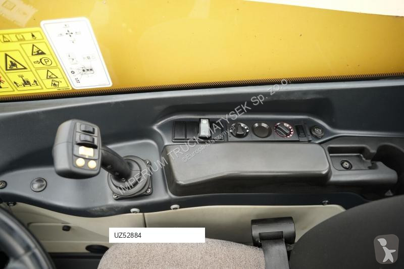 Телескопичен товарач Caterpillar C