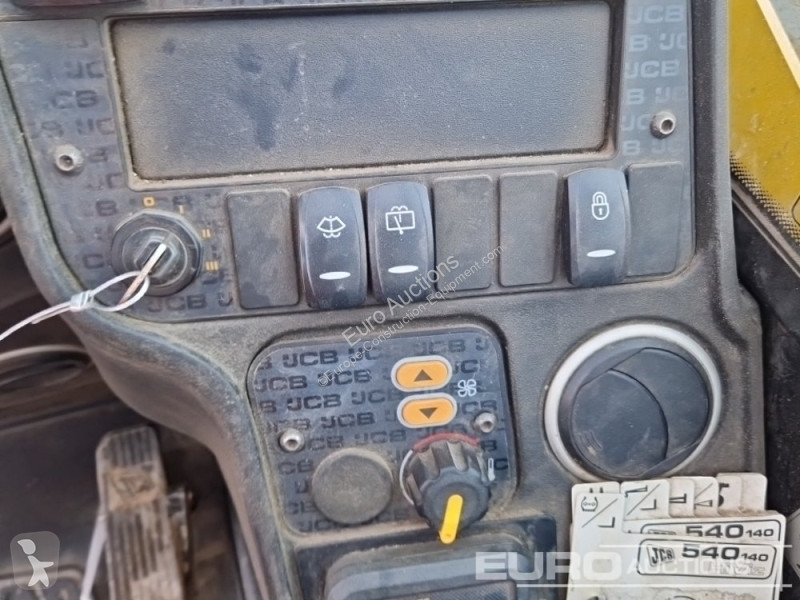 رافعة شوكية تلسكوبية JCB 540-140 Hi Viz