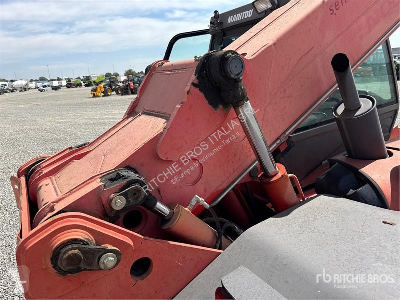 Телескопічний навантажувач Manitou MT1435