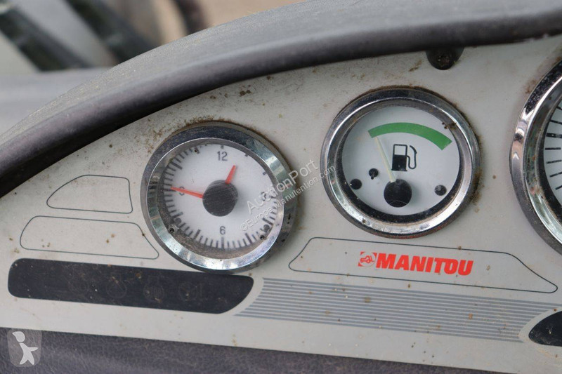 伸缩臂叉车 Manitou