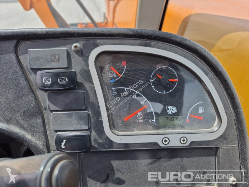 رافعة شوكية تلسكوبية JCB 540-200