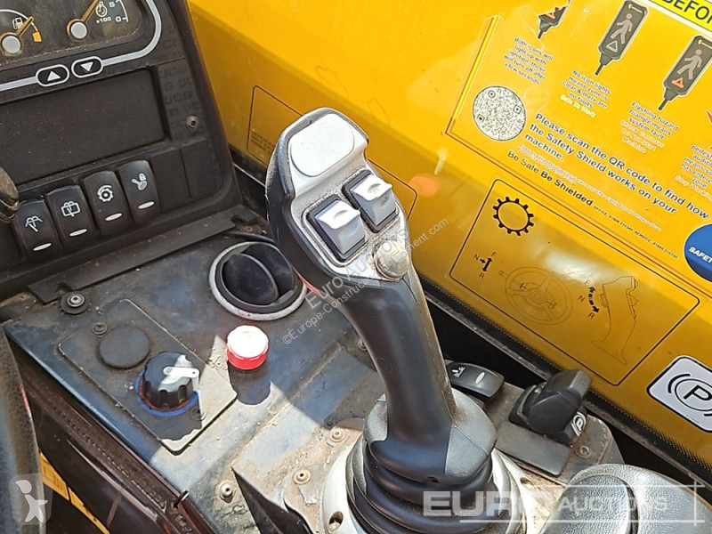 Teleskopický vozík JCB 525-60 Hi Viz