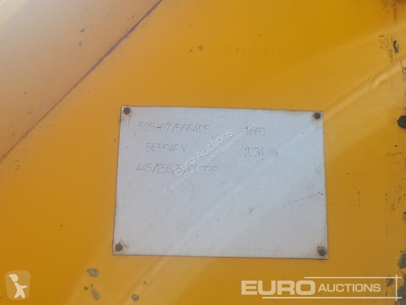 Teleskopický vozík JCB 525-67