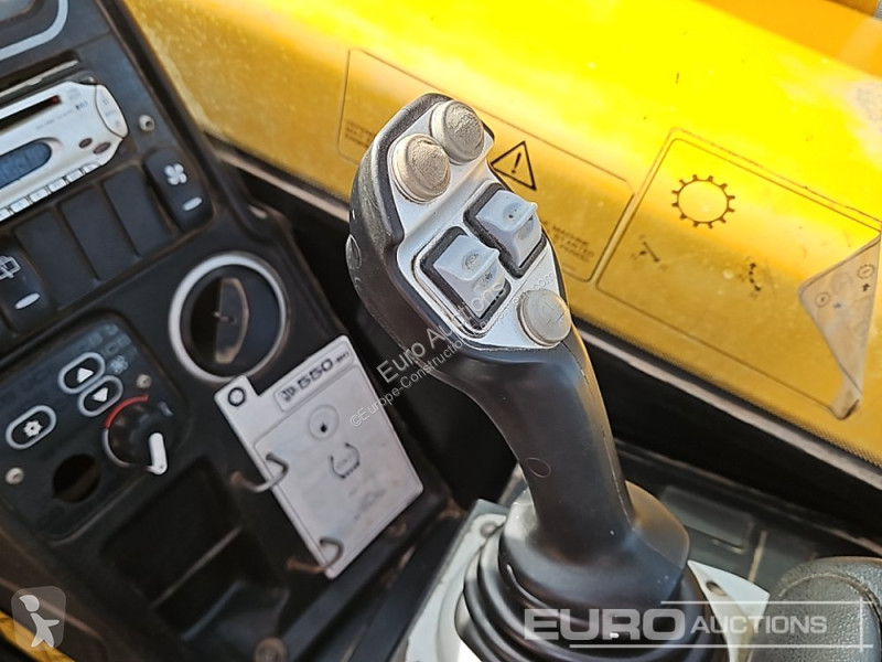 Teleskopický vozík JCB 560-80