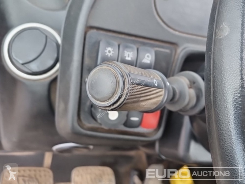 Teleskopický vozík JCB 540-140 Hi Viz