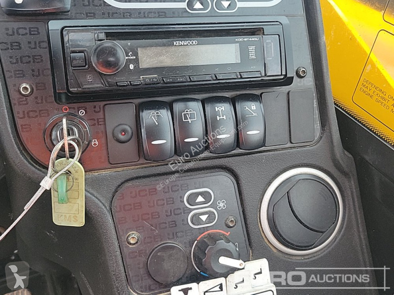 Teleskopický vozík JCB 540-140 Hi Viz