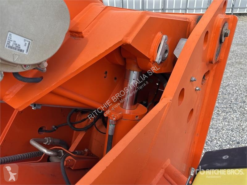 伸缩臂叉车 Merlo P38.13