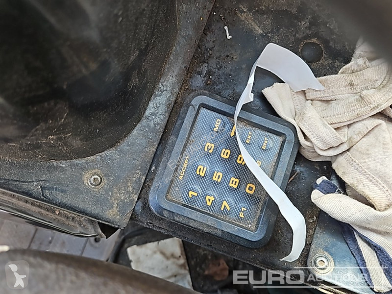 Teleskopický vozík JCB 525-60 Hi Viz