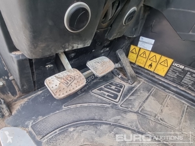 Teleskopický vozík JCB 535-95