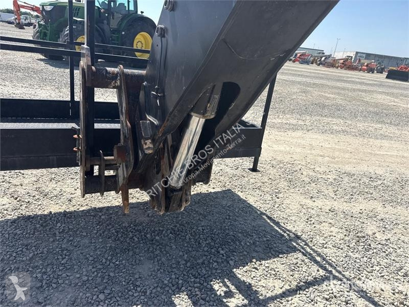 Телескопічний навантажувач  14.42 Telehandler