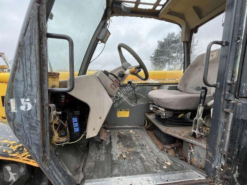 Teleskopický manipulátor JCB  532-120